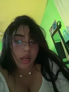 Ambar_Vip's cam snapshot