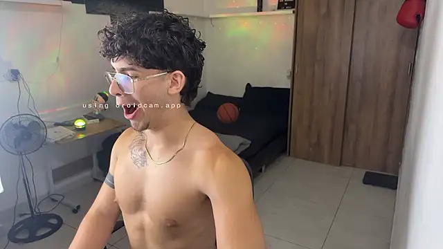 Kisan_Smith live sex cam