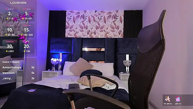 AmmyJones_'s cam snapshot