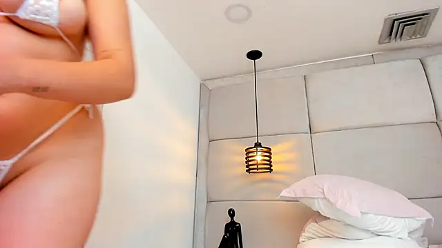 IvonneOwen's cam snapshot