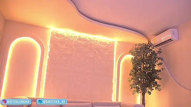 Dakota_Lee's cam snapshot