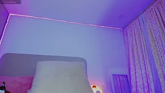 TheGloriousSophie's cam snapshot