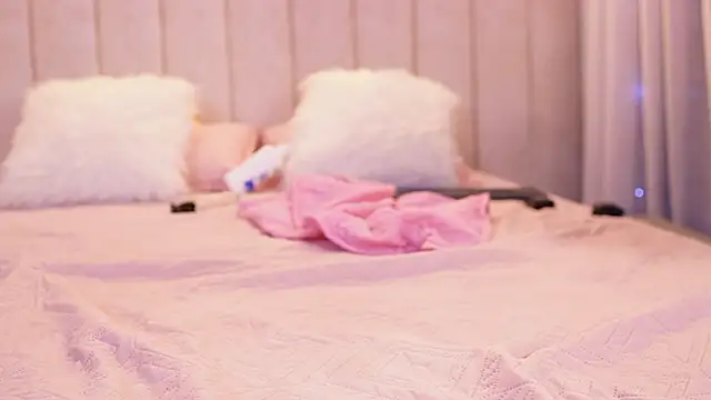 emyli_sw_'s cam snapshot