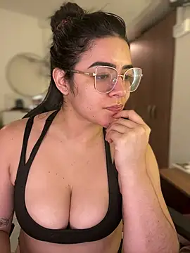 Lia_flowers's cam snapshot