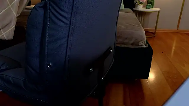 katy__moonj's cam snapshot