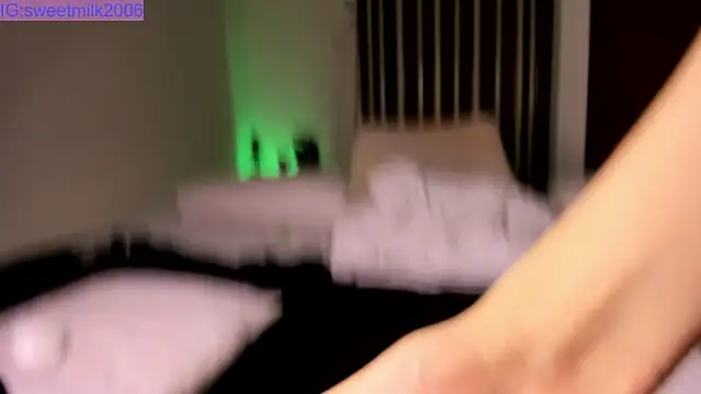 sweetmilk2006 live sex cam