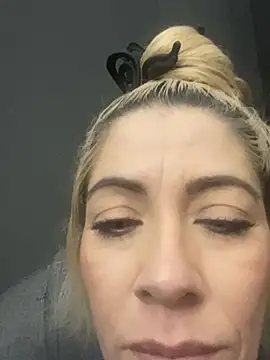 viktoria_davis_'s cam snapshot