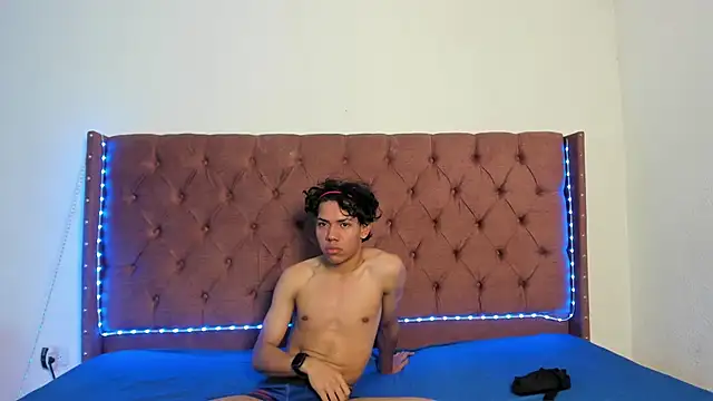 boys_yourparty live sex cam