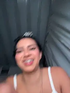 Hilary_pinkk's cam snapshot