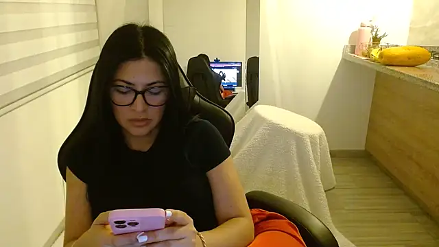 Mia_Paradis's cam snapshot