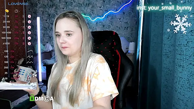 Your_small_bunny's cam snapshot