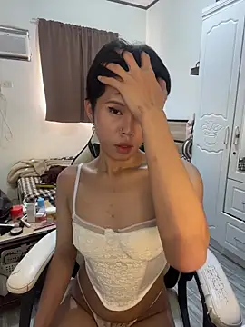 Plaxtique live sex cam