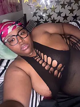 Chocolatebunnyxx96's cam snapshot