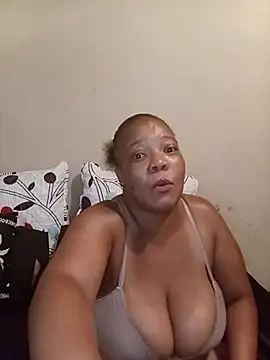 boobsqueenxo's cam snapshot