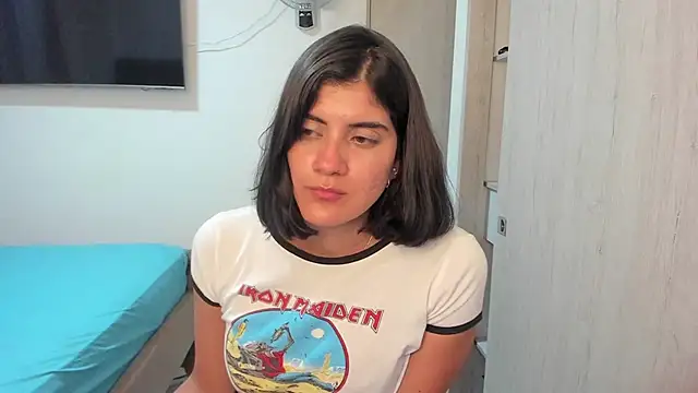 misstoya's cam snapshot