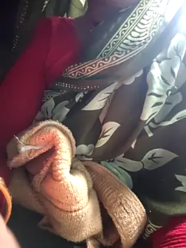 Manvi_guptaa's cam snapshot