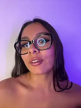 Nicollewest1's cam snapshot