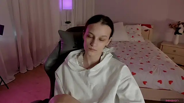 KrisDoeil live sex cam