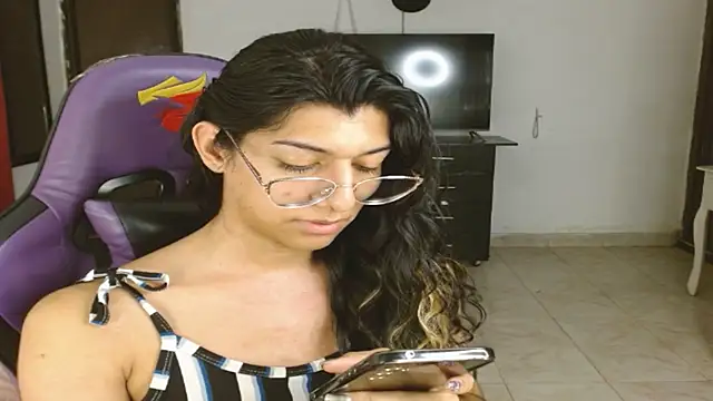 Alanni_parker live sex cam