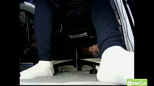 justshutupandwatch's cam snapshot