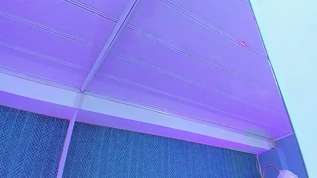 LeaMoreau22 live sex cam