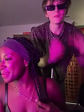 CookiesNcreaming live sex cam