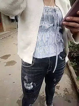 embe889's cam snapshot