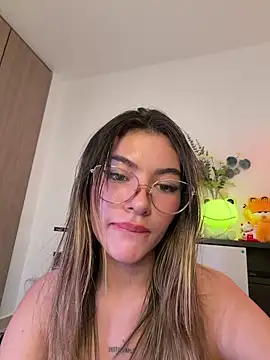 Your_Honeey live sex cam