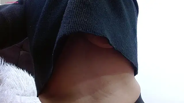 AlexandraJones_'s cam snapshot