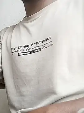 KiranTheBull live sex cam