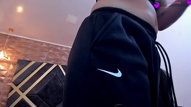 zoe_martins_'s cam snapshot