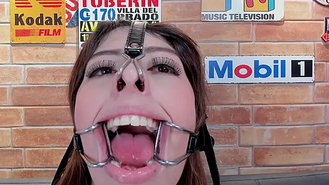 foxy_tiana's cam snapshot