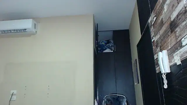 KathyHardcore69's cam snapshot