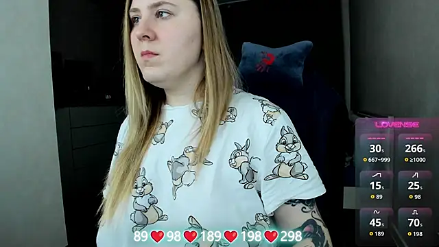 Olivia_Munk's cam snapshot