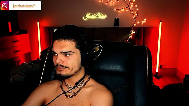 JordanShow live sex cam