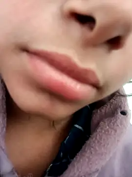 Aaisha-16's cam snapshot