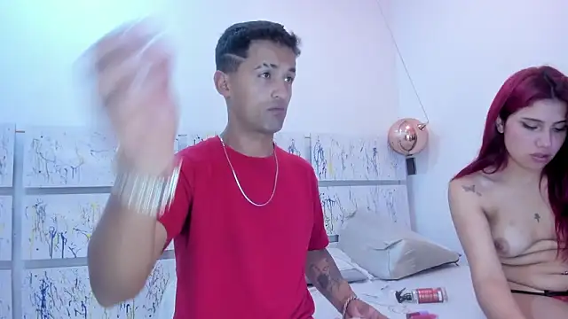 Nikki_and_Mayk live sex cam