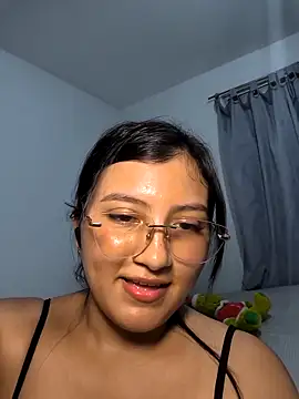 ValenKiss live sex cam