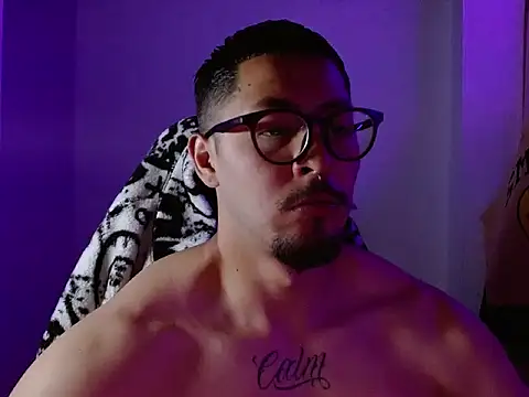 Spilios_low live sex cam