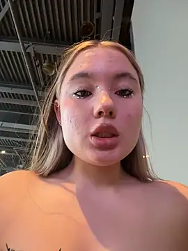 VineraSweet's cam snapshot