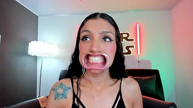 miss___evangeline's cam snapshot