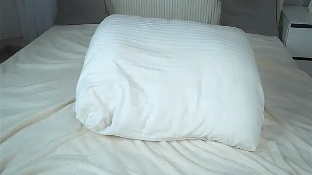 KarriBrownd's cam snapshot