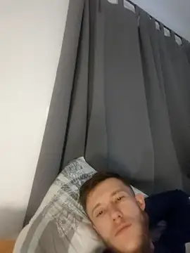 Andreas2335 live sex cam
