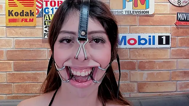 foxy_tiana's cam snapshot