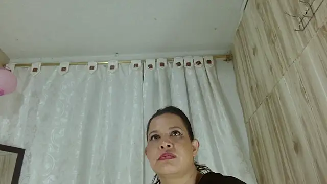 Camil4_milf_1 live sex cam