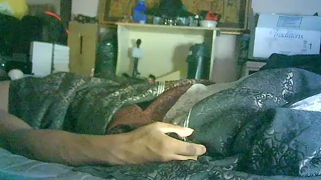 ON3YOULLN3VER_FIR3's cam snapshot