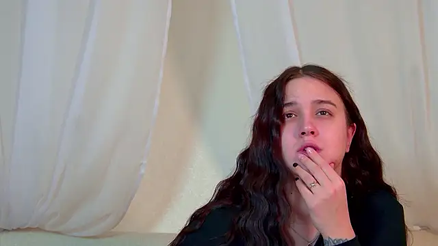 ChristinaMilton live sex cam