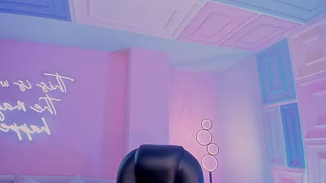 MaddisonLowe's cam snapshot