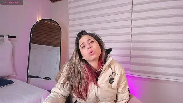 Rachell_criss's cam snapshot