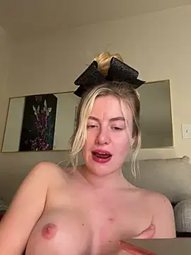 blondebunny999_999's cam snapshot